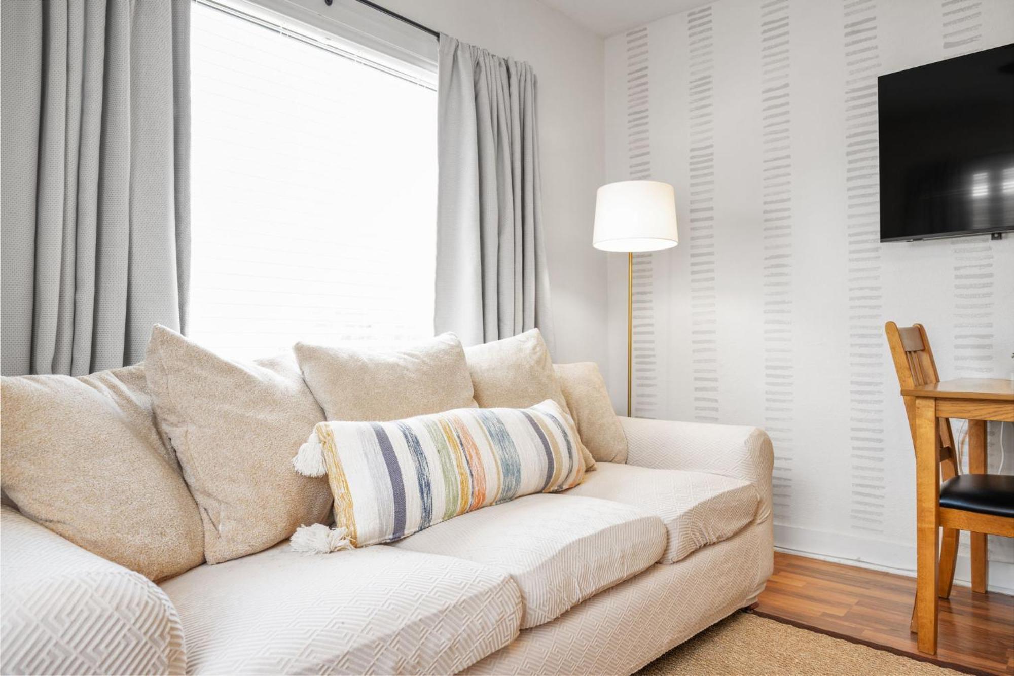 The Flats On Florida St - Super Comfy 2-Bedroom Apartments Mobile Exterior foto